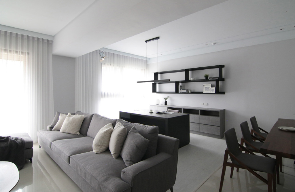 气质黑白灰现代风格家居装修，硬装造型简洁而干练，软装搭配个性