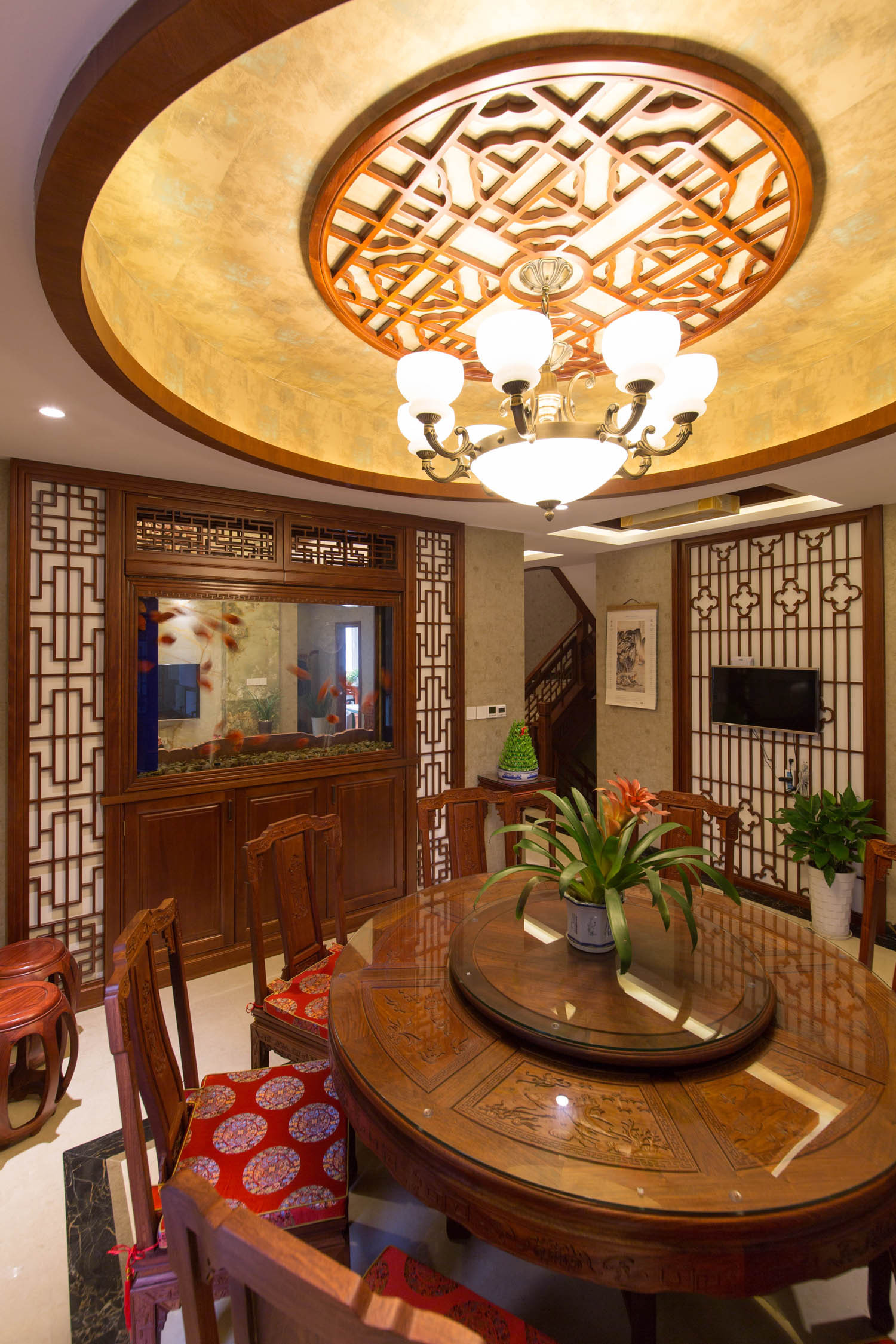 中式风格,别墅装修,20万以上装修,140平米以上装修,餐厅,灯具,餐桌,吊顶,隔断,暖色调