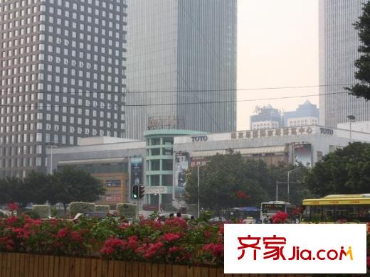 尚东君御向西约500米维家思广场