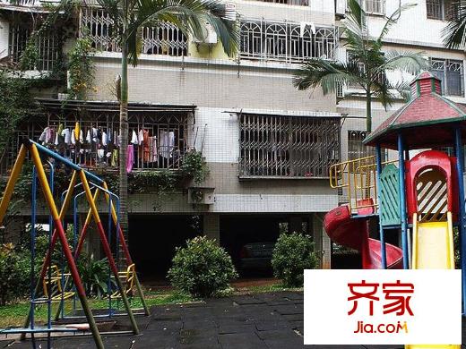 高校小區(qū)外景圖 