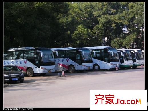 百瑞景中央生活區(qū)配套圖周邊停車(chē)場(chǎng)