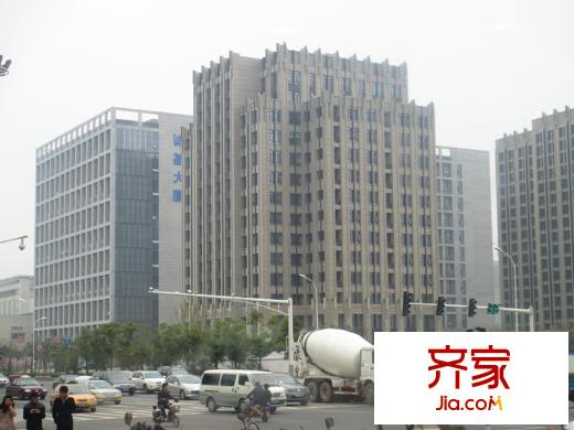 21世紀(jì)百家湖1號(hào)商業(yè)街對(duì)面的寫(xiě)字樓（2013.3.22）