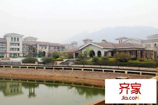 世外邊城臨水別墅美景(2015-03-26)
