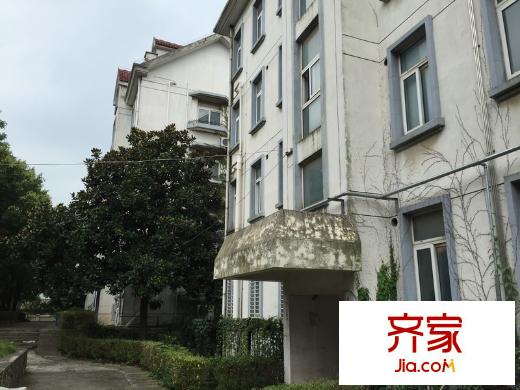 養(yǎng)龍山莊外景圖