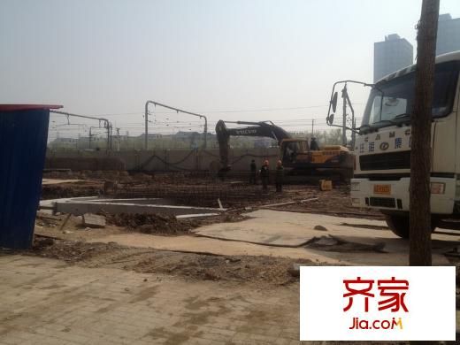 首創(chuàng)天邁廣場實景圖首創(chuàng)立方項目現(xiàn)場（2013-3-14）