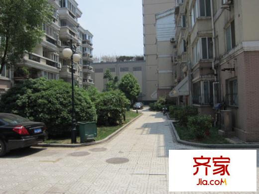 東寶花園