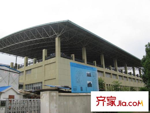 天泰青城配套圖項(xiàng)目北側(cè)河海大學(xué)體育館（2010.9）