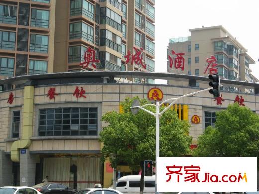 仁恒G53公寓配套圖西200米酒店