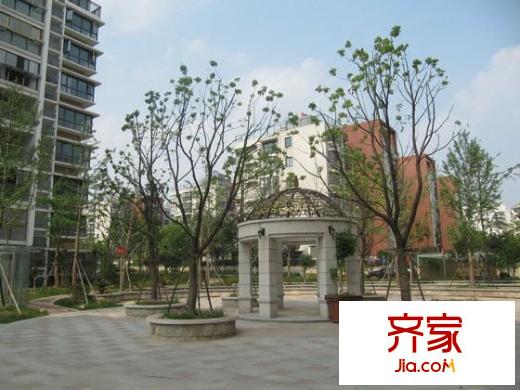 江雁依山郡花園外景圖