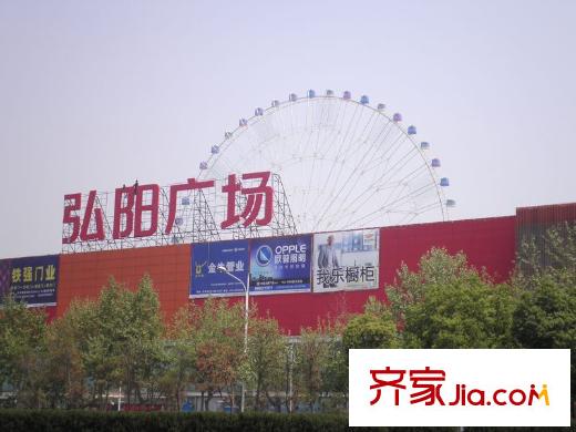 金城麗景配套圖項(xiàng)目東側(cè)對(duì)面弘陽(yáng)廣場(chǎng)（2011-4-28）