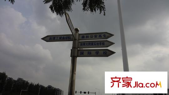 鴻雁名居配套圖向南馬路對(duì)面周邊學(xué)區(qū)指示（2011.10）