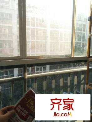 合家春天外景圖