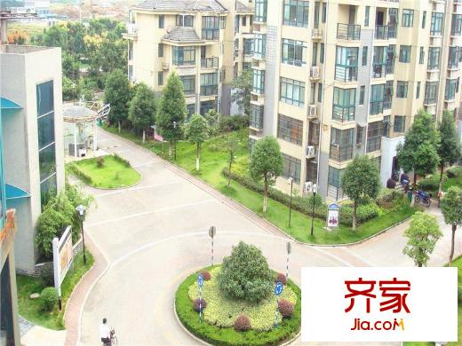 江南青年城外景圖