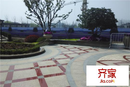 大華錦繡華城小區(qū)內(nèi)部鋪裝（2015-3-23）