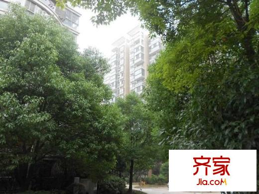 東方天郡外景圖