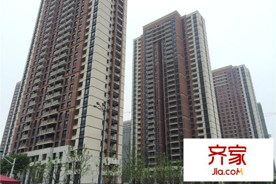 五礦崇文金城一期高層即將完工（2015-6-17）