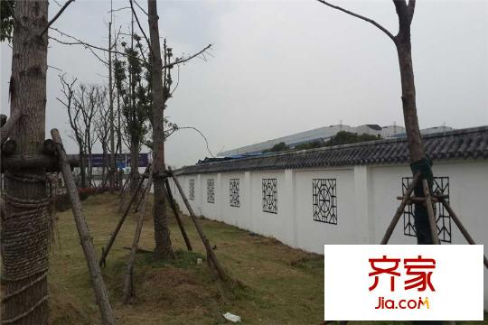 觀山悅項(xiàng)目項(xiàng)目工地圍擋（2015-03-26）