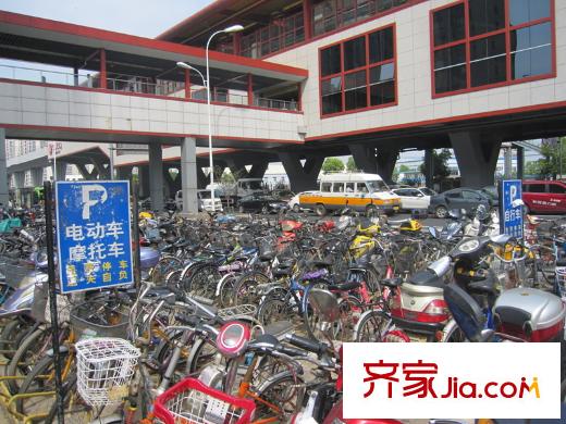 武夷綠洲地鐵一號線竹山路站（2013.08.27.）