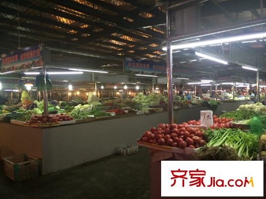 同曦陽光新城周邊金寶城東農(nóng)貿(mào)市場內(nèi)部