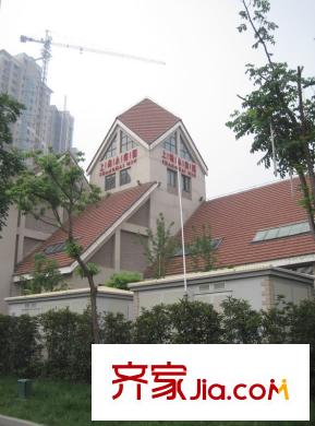 綠城水晶藍(lán)灣向南約400米會(huì)所