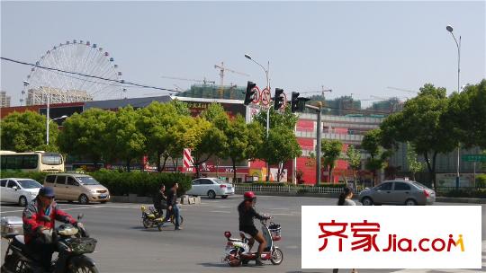 弘陽(yáng)VOHO4.8II項(xiàng)目東500米弘陽(yáng)廣場(chǎng)