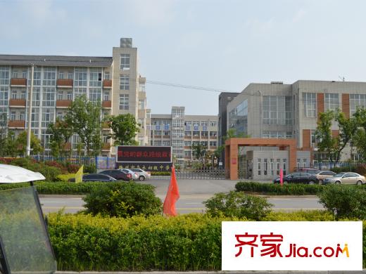 公園壹號小區(qū)學(xué)校實景圖