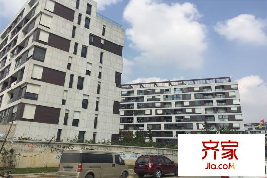 騁望驪都小區(qū)實(shí)景(2015-10-21)