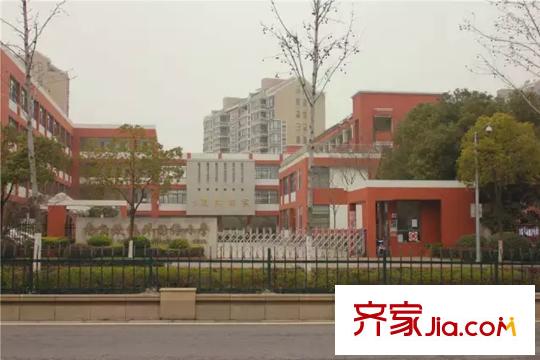 海平方米名都苑項(xiàng)目周邊南京致遠(yuǎn)外國語小學(xué)