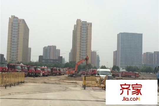 海平方米名都苑項(xiàng)目工地基地在建中（2015-8-20）