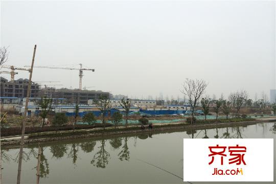 升龍?zhí)一▓@著項目地塊沿河實景（2015-3-19）