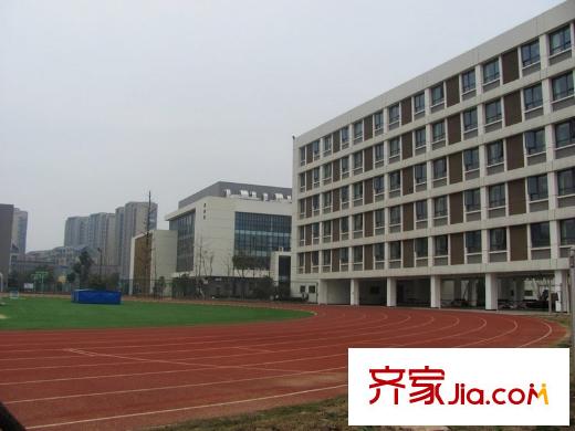 奧體月安街項目奧體月安街上中華中學(xué)（2012.11）