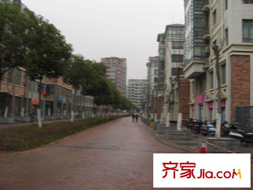 滟紫臺小區(qū)內(nèi)商業(yè)配套