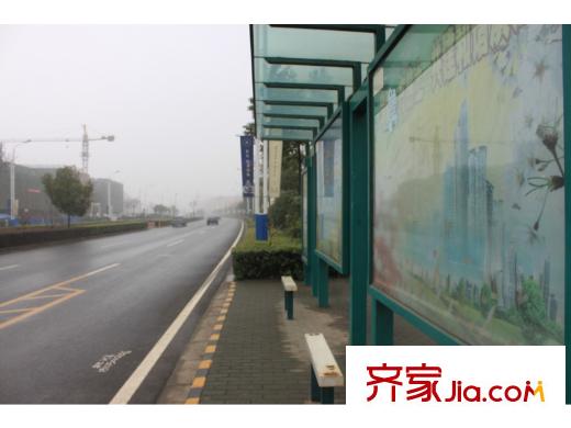 恒信瓏湖國際公交站
