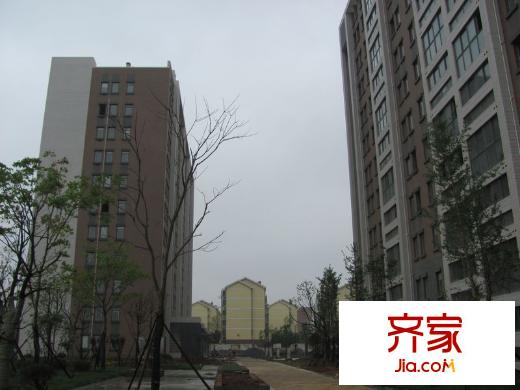 愛濤尚逸華府1、2棟建筑（2013-07-15）