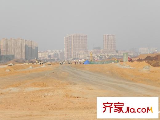 中海國際社區(qū)原處的有軌電車施工照