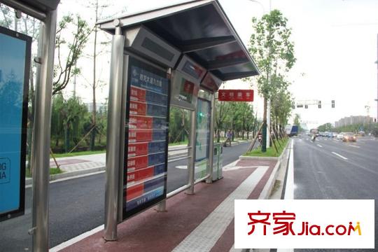 保利中央公園雙龍大道九竹路站臺(tái)