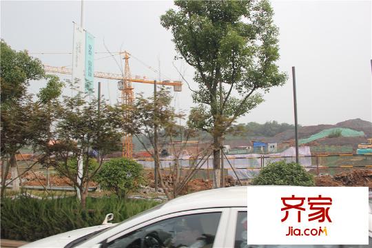 綠地新里悅峰公館工地遠景 2015.7.28