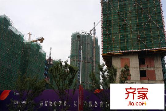 新城香悅瀾山在建樓棟（2015-7-13）