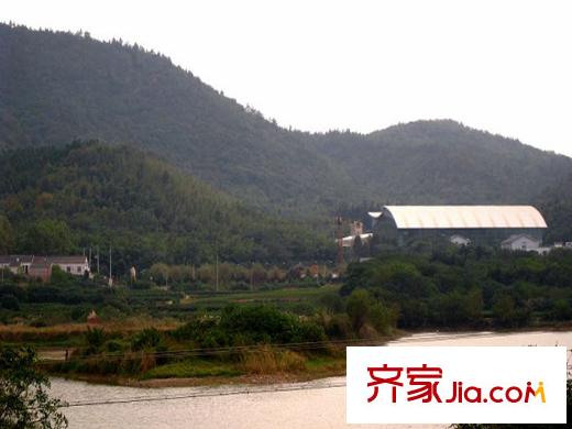 景楓雙龍湖山莊項目周邊足球基地