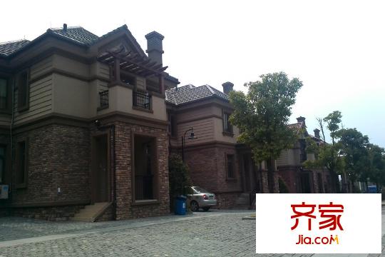 新湖仙林翠谷小區(qū)內(nèi)實(shí)景（2015-03-30）