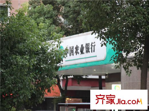 金泉泰來苑泰山新村站附近農(nóng)行