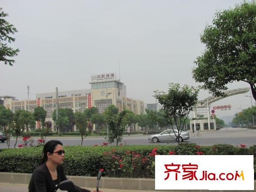 天華硅谷項目向南100米商業(yè)配套（2010.05.28）