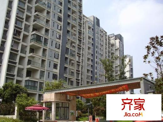 晶藍(lán)上城外景圖 