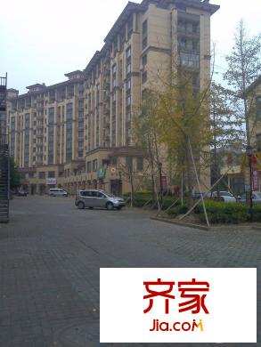 秦峰廣場小區(qū)外景圖 