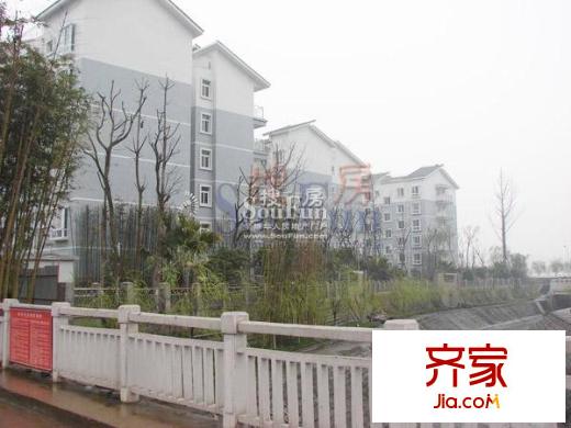 凱麗濱江實(shí)景圖