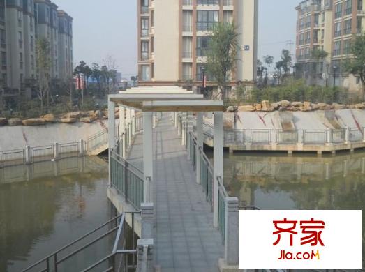 錦繡濱湖外景圖 