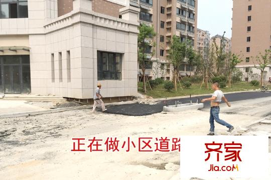 東南郡小區(qū)道路施工