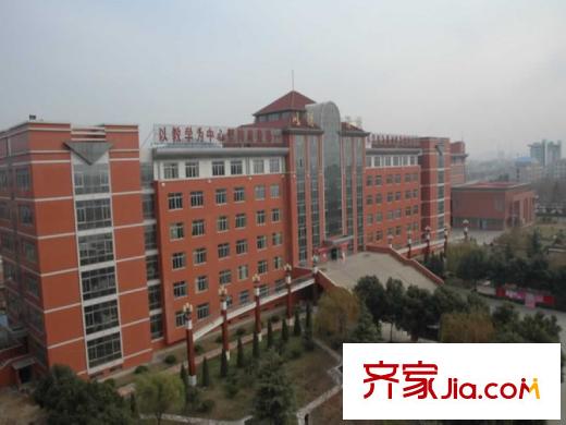 久隆瀾橋向北1000米九州學(xué)院