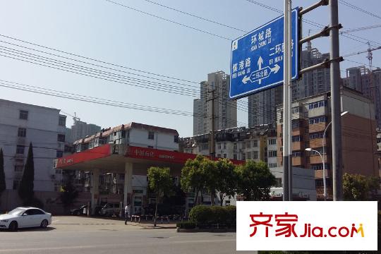 國(guó)華天璽南50米加油站（2015-06-12）
