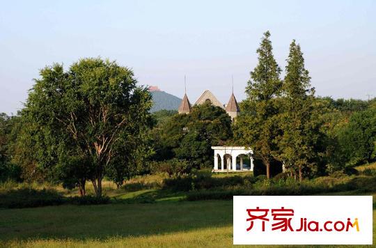 恒龍依山龍郡配套圖向南200米泉山森林公園